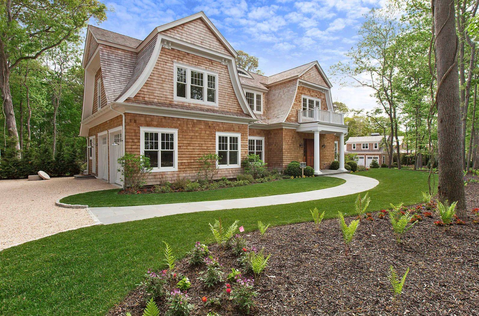 Bridgehampton Luxury Retreat with 6 Bedrooms & Gunite Pool