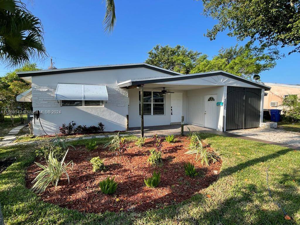 Beautiful REMODELED 3 bedroom 2 bathroom single family home !