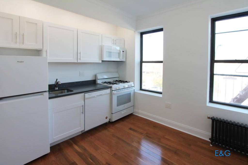 Gut renovated, Crown Hts, 5 bedrooms Duplex 2 Full Bath Washer amp ; Dryer in UnitNo Fee Showing Similar PhotosThe Apartment features Stacked washer and dryer in the unit.