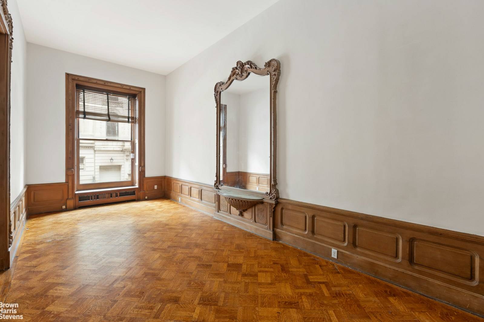 Welcome to Residence 2 at 16 East 63rd Street, an exquisite Upper East Side gem nestled on a Central Park block.