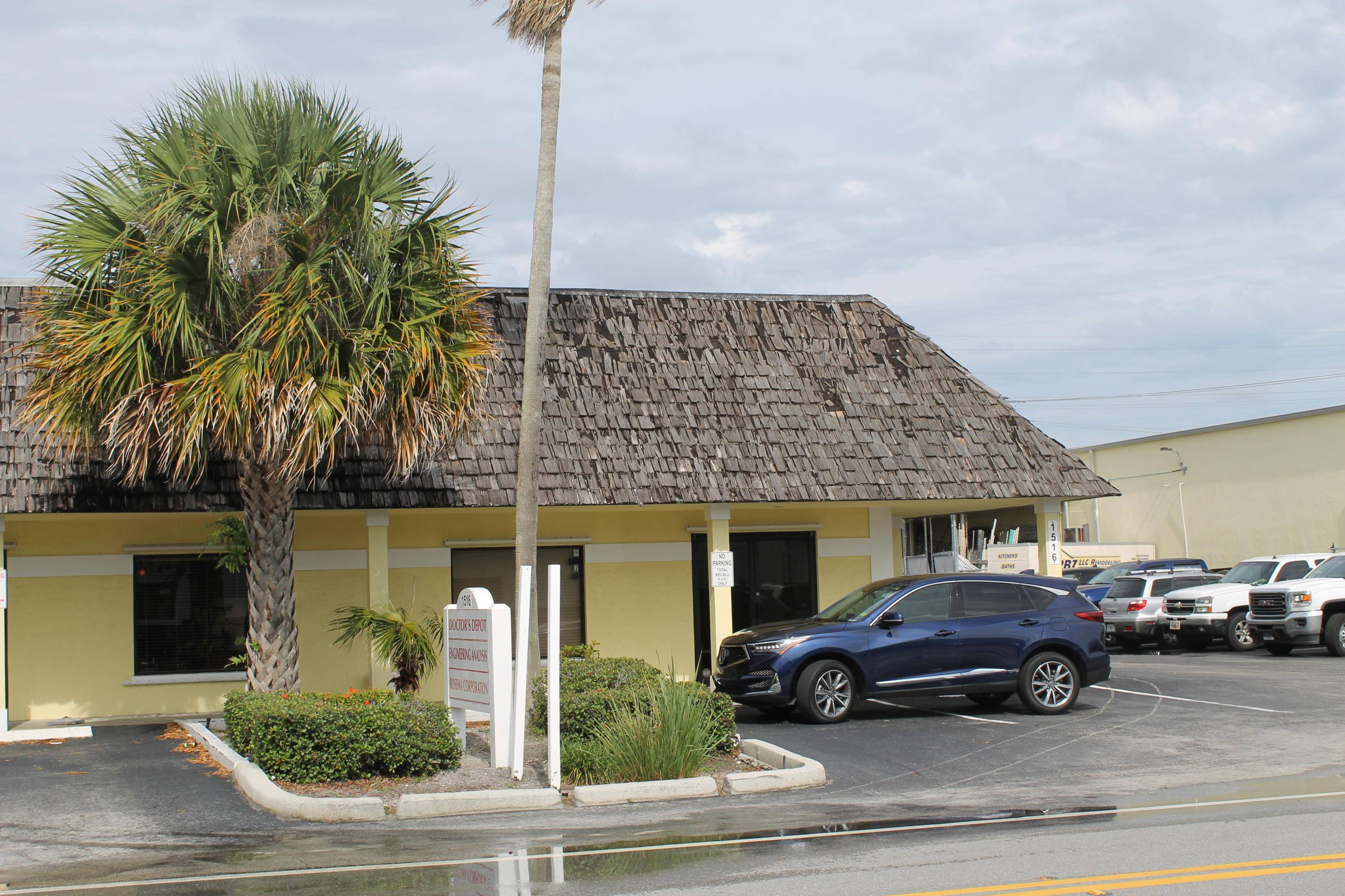 Immaculate Office Storefront on Cypress Drive in Jupiter Tequesta.