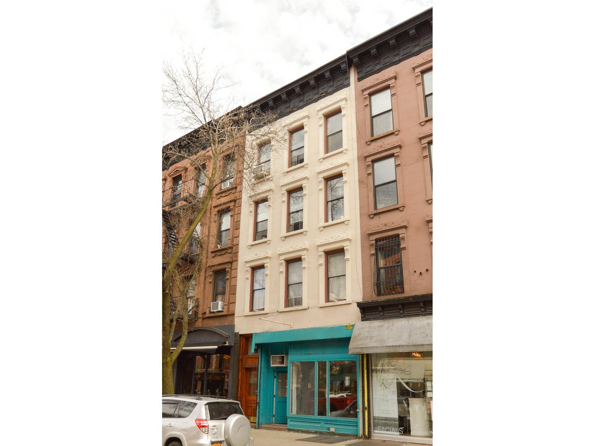 167 5th Ave, Between Berkeley and Lincoln High Pedestrian Traffic Area Excellent End user Owner Occupier opportunity !