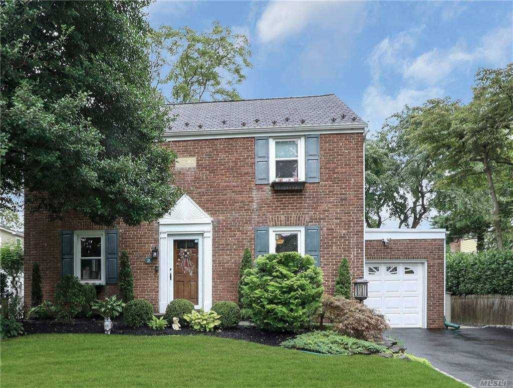Pristinely renovated Colonial in the desirable and convenient neighborhood in Norgate.