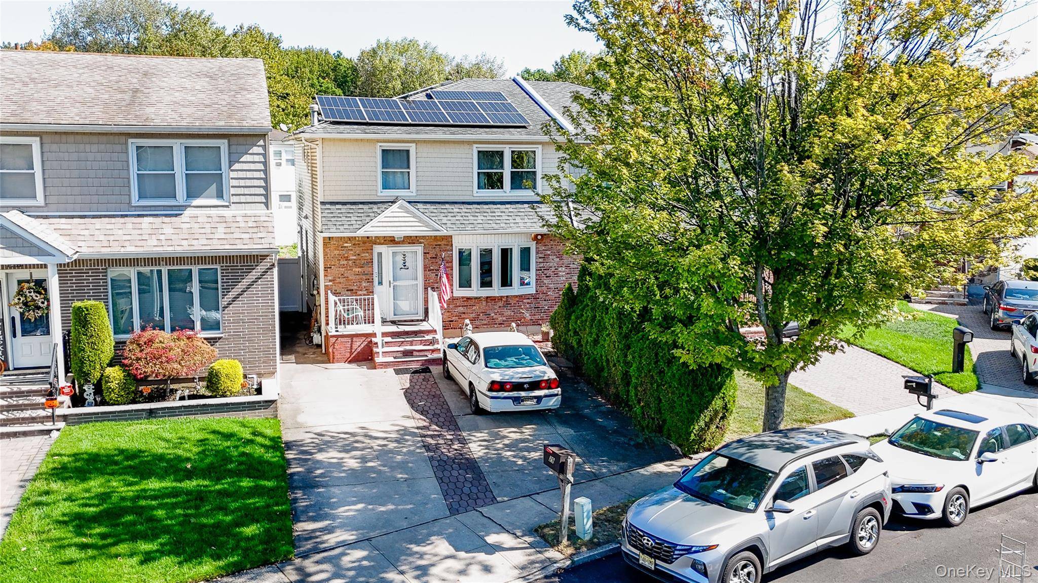 Welcome to this inviting 3 bedroom, 2.