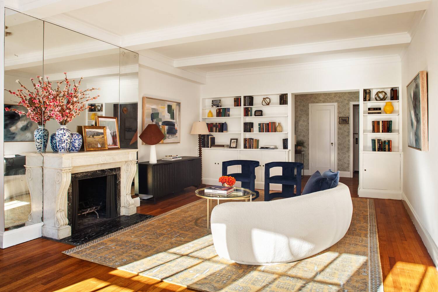 Classic Greenwich Village Elegance on Lower Fifth Avenue Presented exclusively by Kim Robilotti of Douglas Elliman Welcome to one of Lower Fifth Avenue's most distinguished pre war cooperatives a residence ...