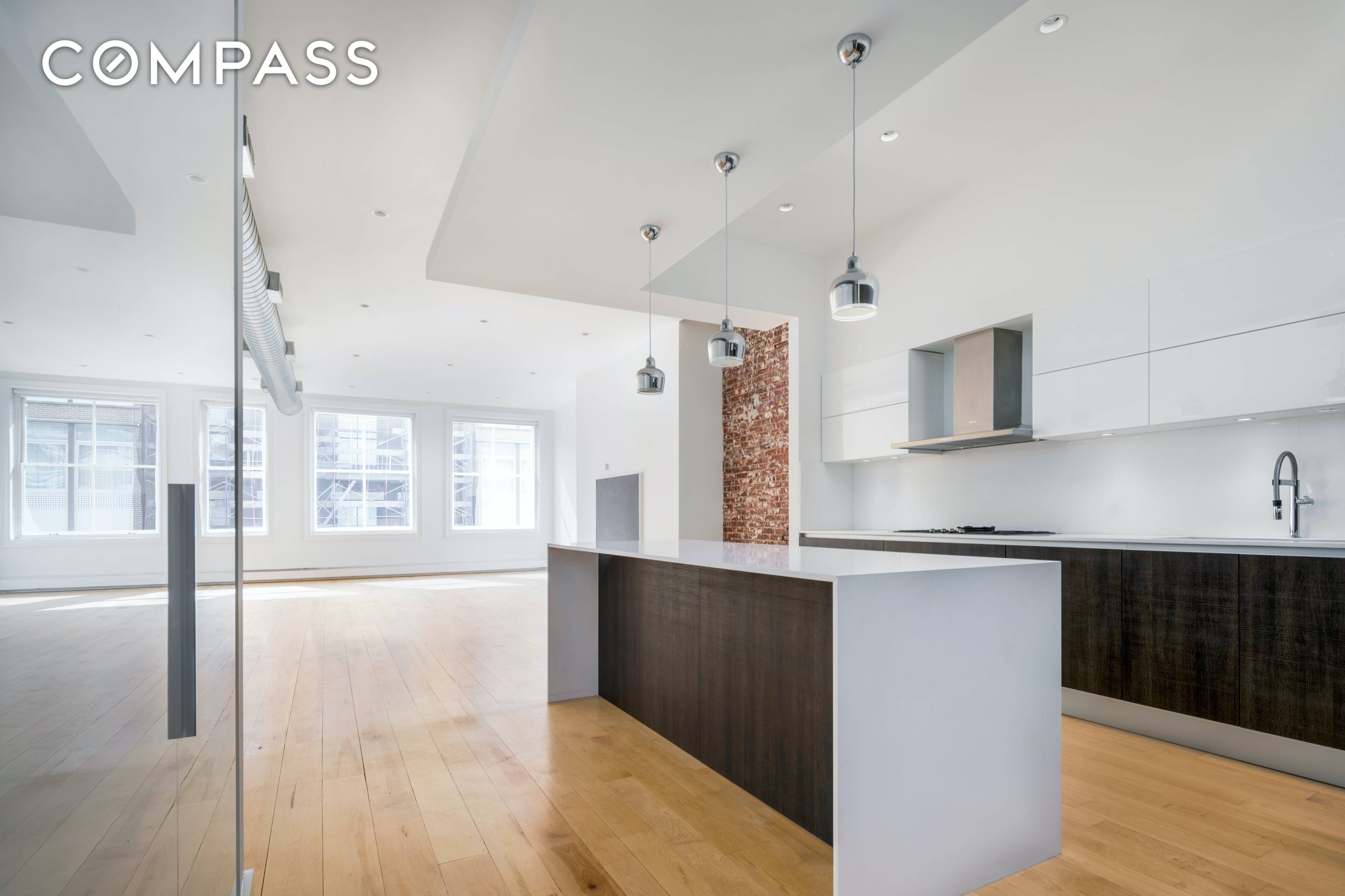 Nestled on a cobblestoned stretch of Mercer Street in SoHo s coveted Cast Iron Historic District, this bright, spacious and intimate floor through condo residence has been gut renovated to ...