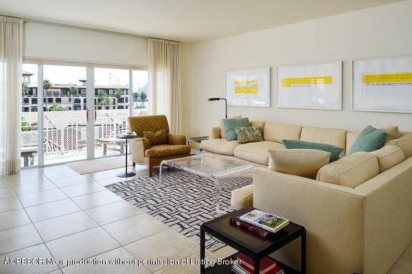 Beautiful and bright 2 2 with panoramic views of the intracoastal.