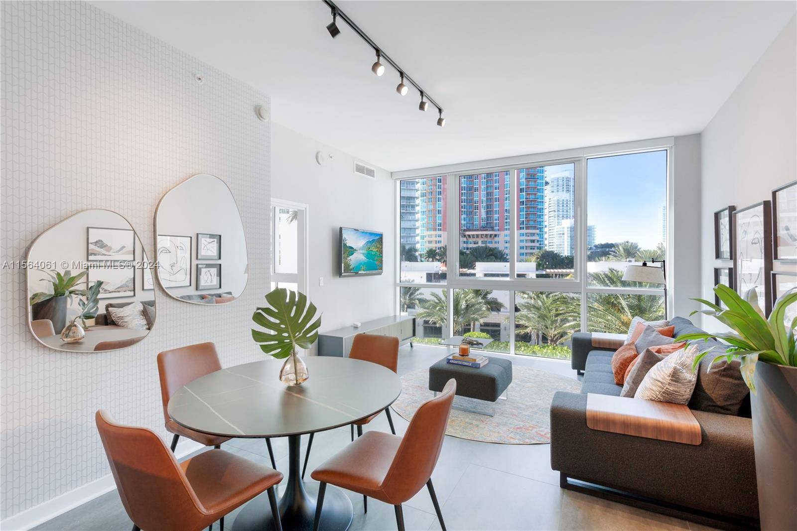 All Renovated and fully furnished one bedroom, one full bath residence at Continuum North Tower, located in South of Fifth, the most exclusive area in South Beach.