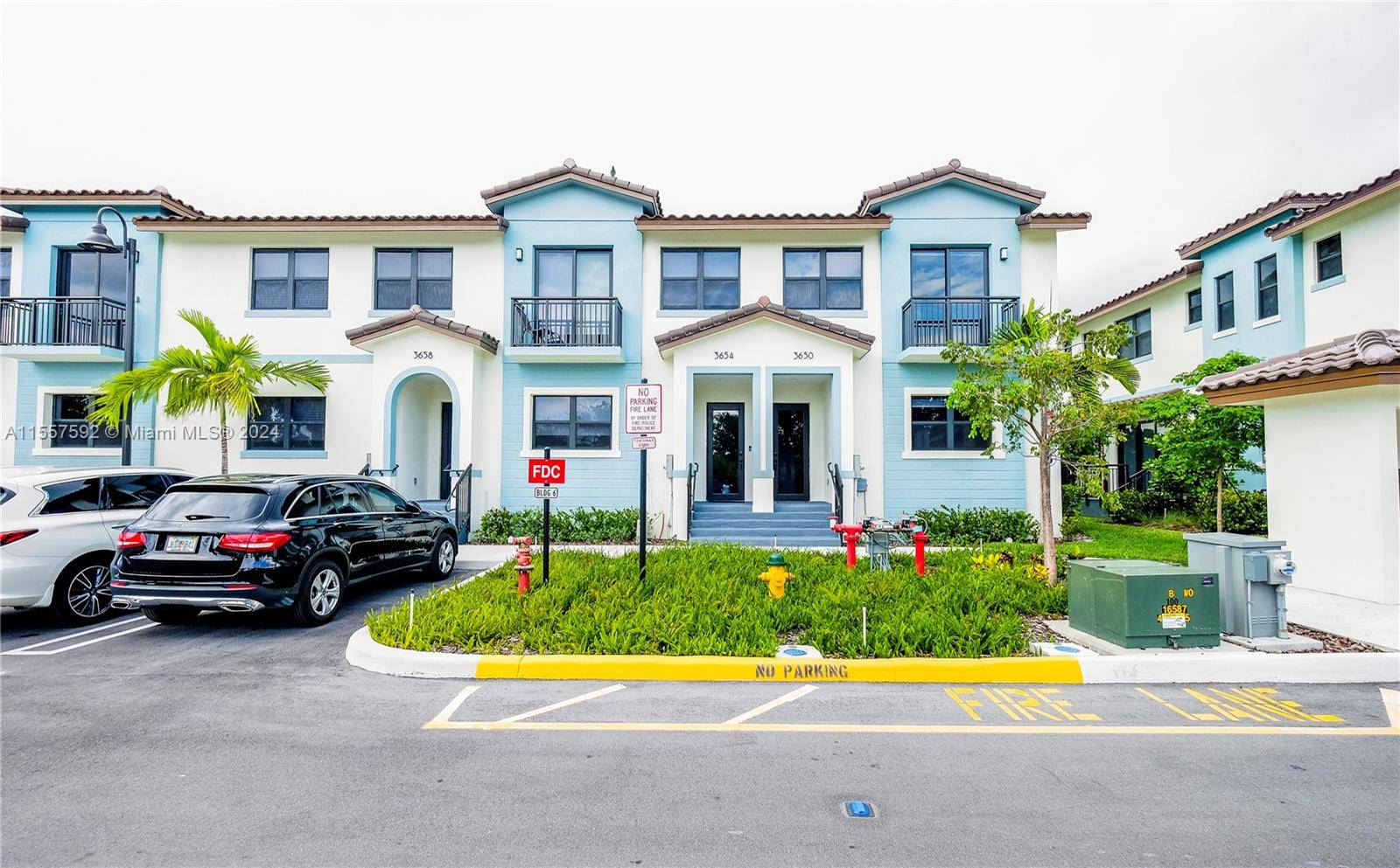 Beautiful Townhome positioned in the Positano community of Miramar.