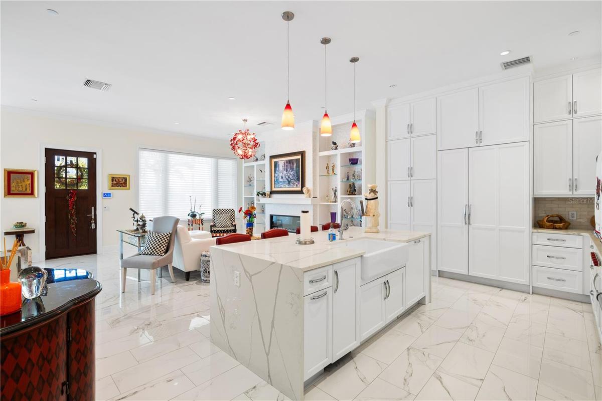 1 Palm Ter Kitchen