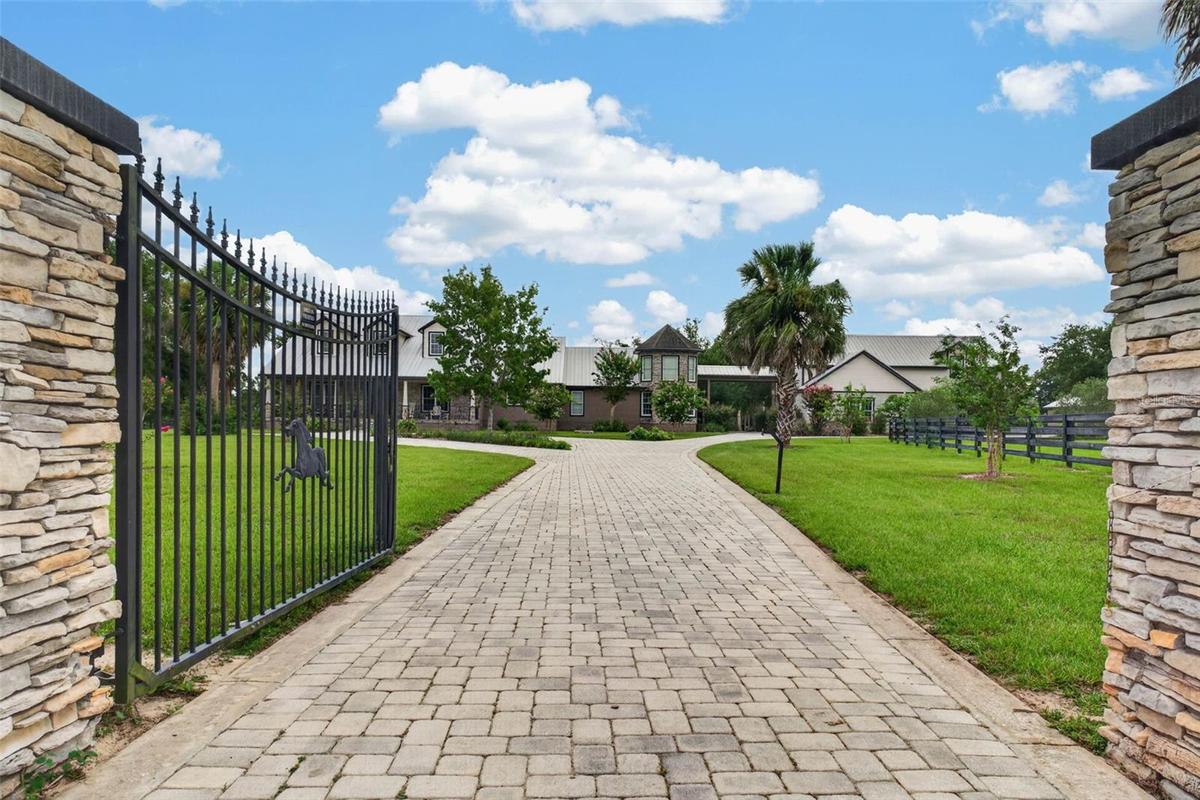 Welcome to 13342 W Yale Road