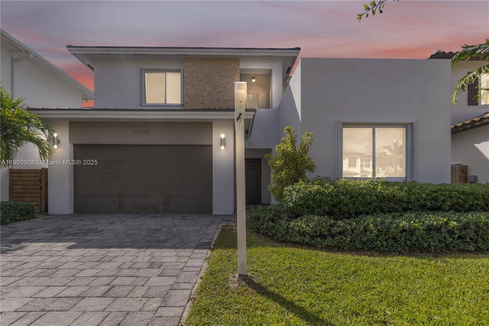 Welcome home to this spacious 5 bed, 4.