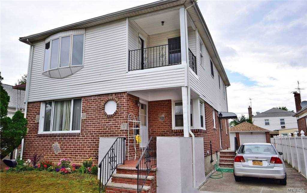 Newly Renovated with 3 Bedroom, Lr Dr, EIK, 2 Full Bath Master bedroom with Attach Bath, Balcony.