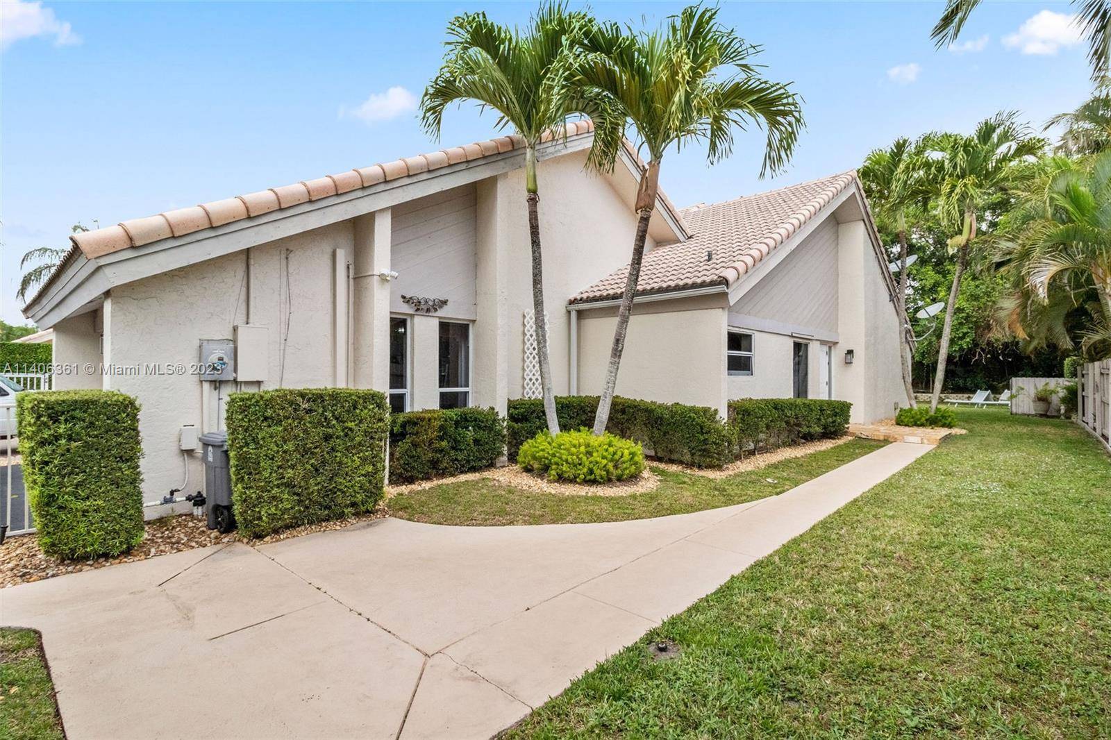 PRICE REDUCED FOR FAST SALE This gated community 3 2 remodeled house is rare to find.