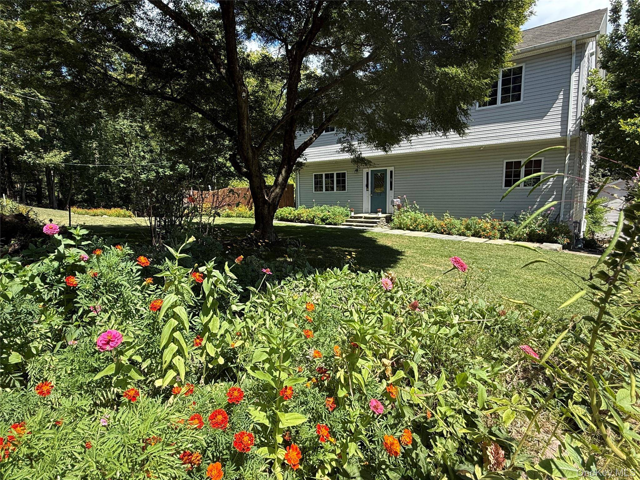 Located in Tappan s charming historic zone, this spacious Colonial offers 5 bdrms amp ; 4.