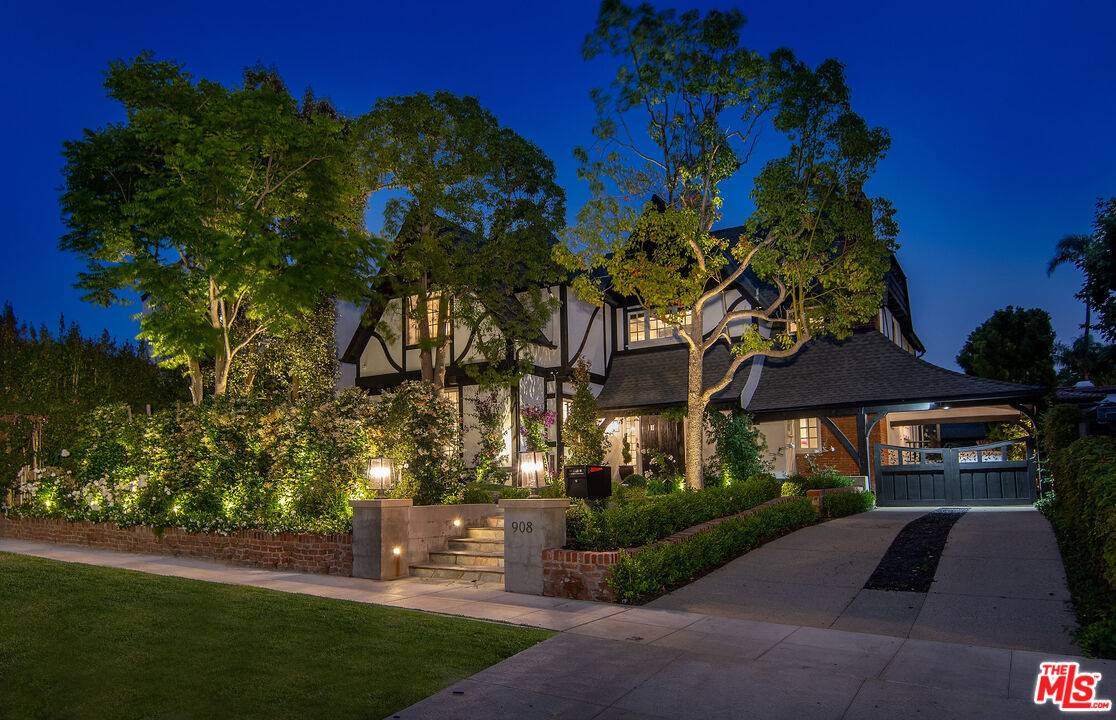908   Malcolm Ave 3BR Westwood La