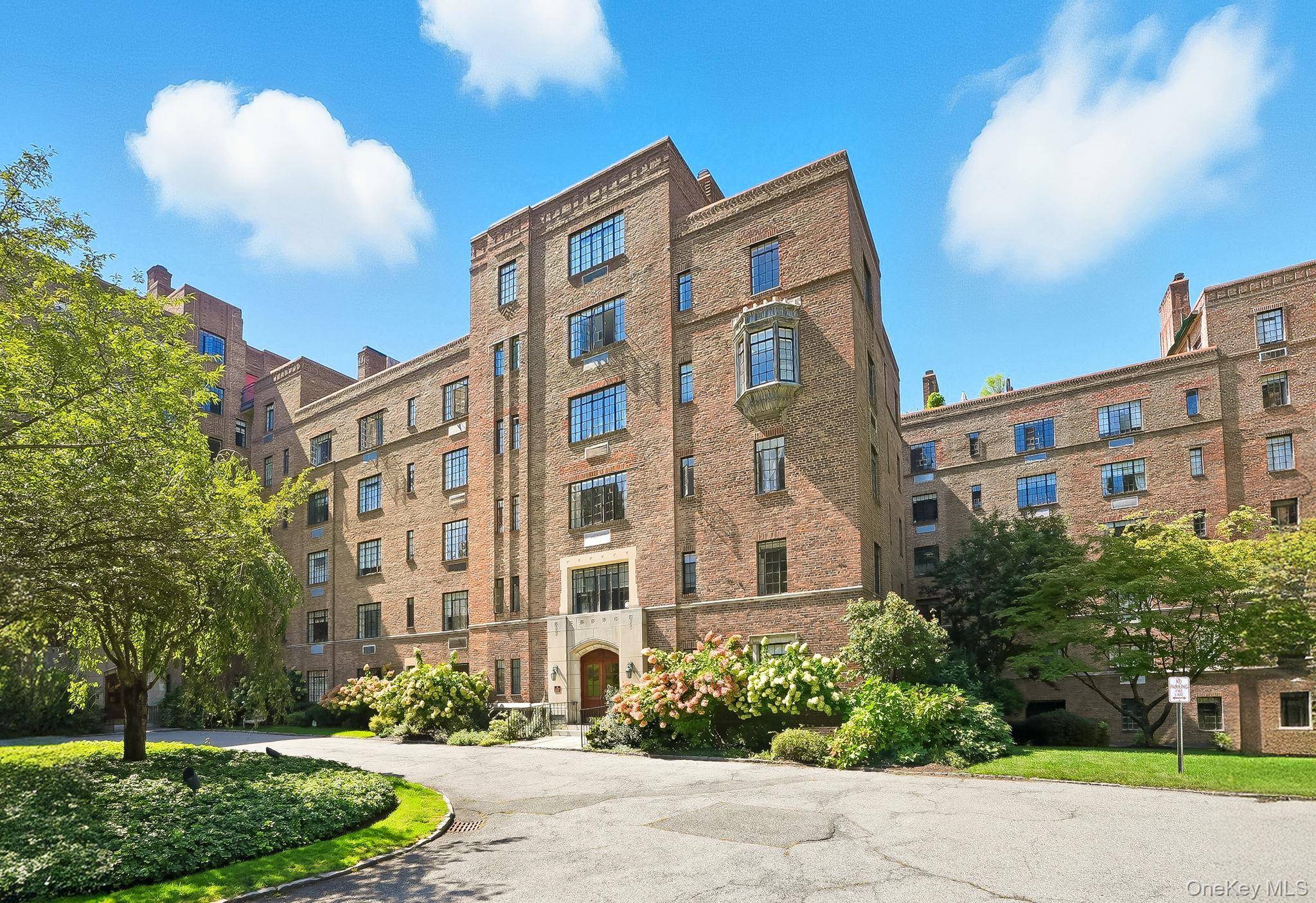 Hudson House is a secluded cooperative set on 9 acres of beautifully maintained park like grounds along the Hudson River.