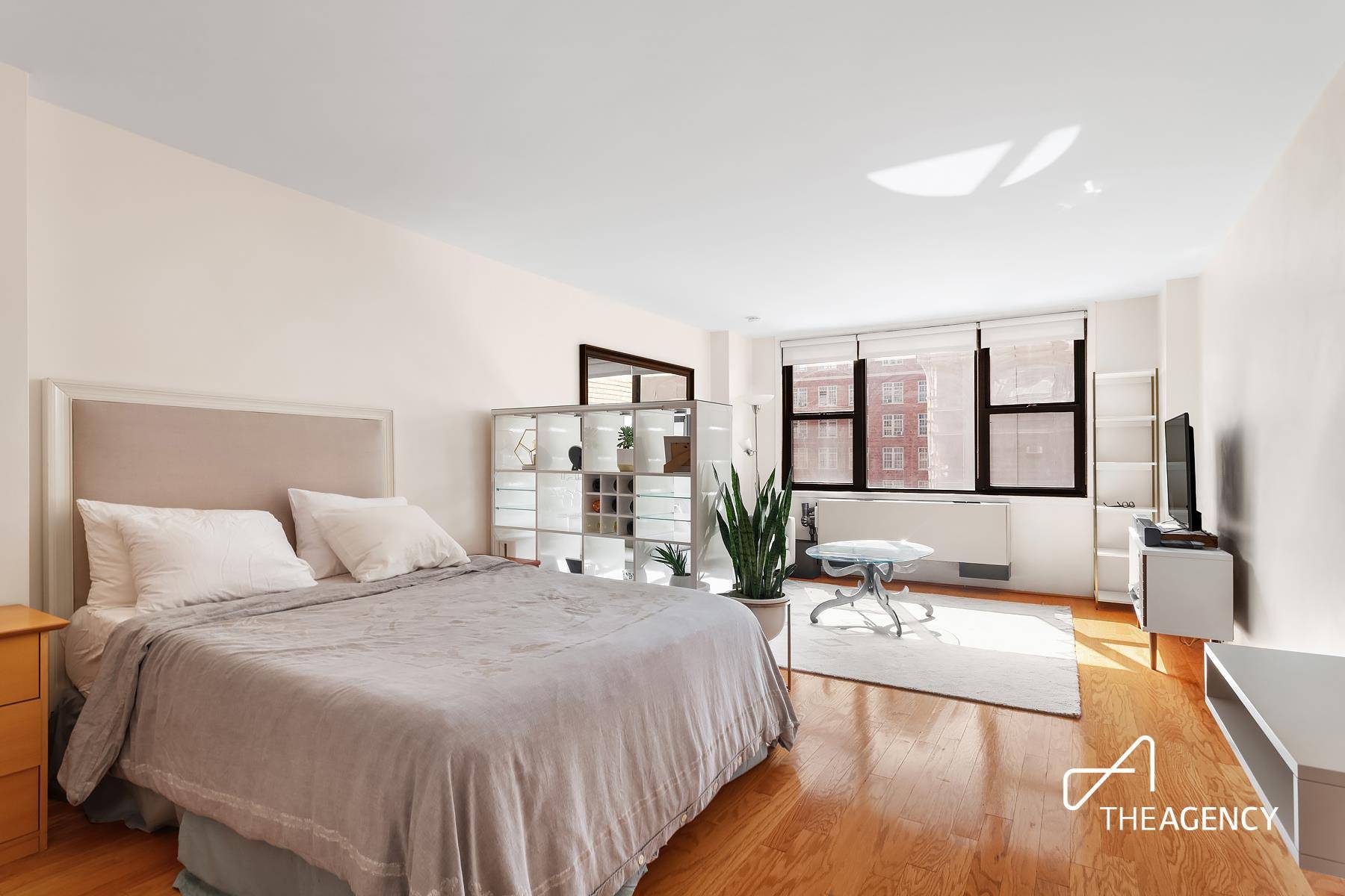 Welcome home to your bright, south facing studio with INCREDIBLY LOW MAINTENANCE in the best part of Gramercy.