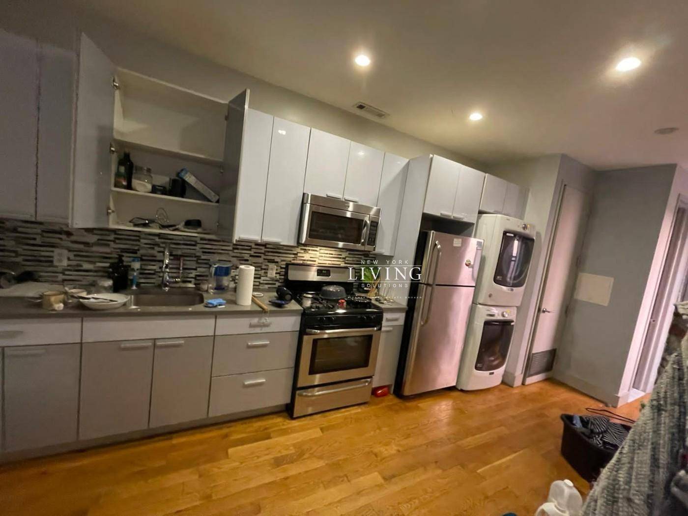 BEAUTIFUL NEWLY RENOVATED 4 BEDROOM DUPLEX IN BED STUY !