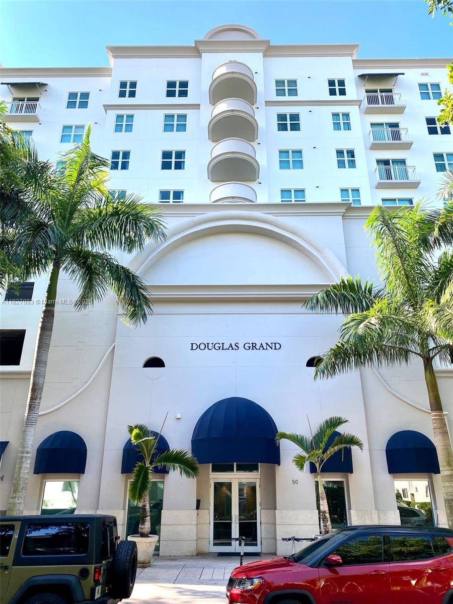 Spacious 1 bedroom, 1 bath in Douglas Grand Condo conveniently located in the City Beautiful of Coral Gables.