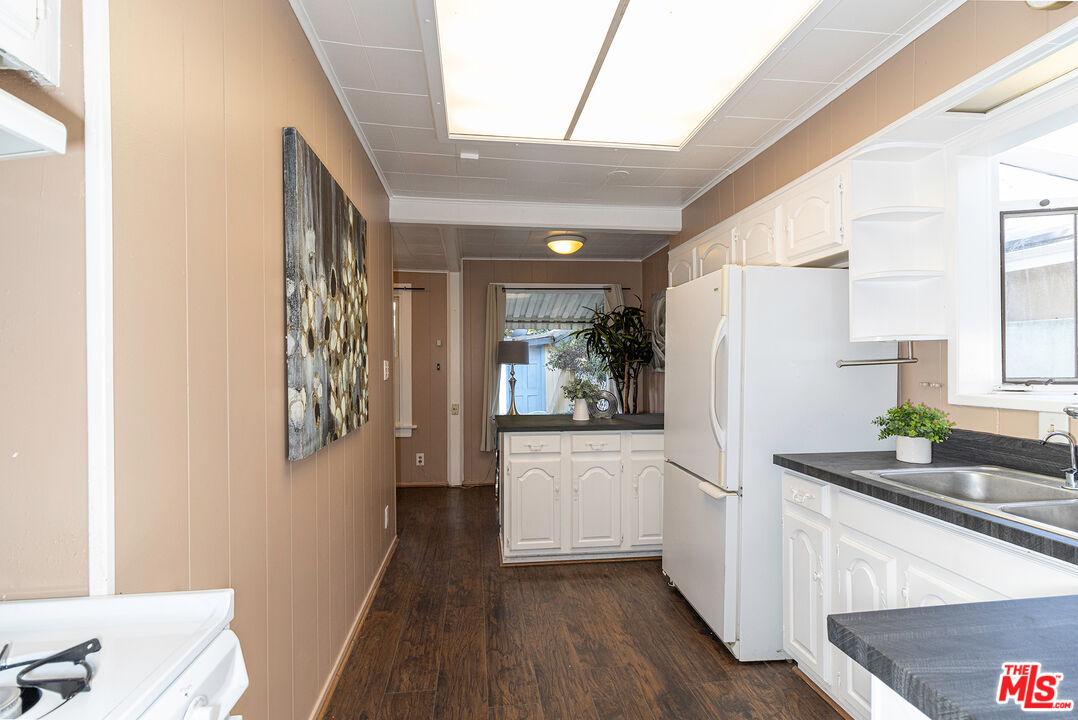 8966 Cadillac Ave WLA 90034