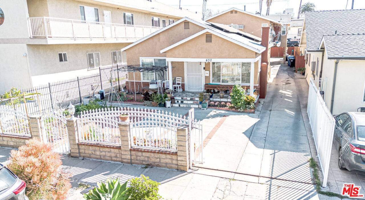 432 N Harvard Blvd 7BR Mid Wilshire La