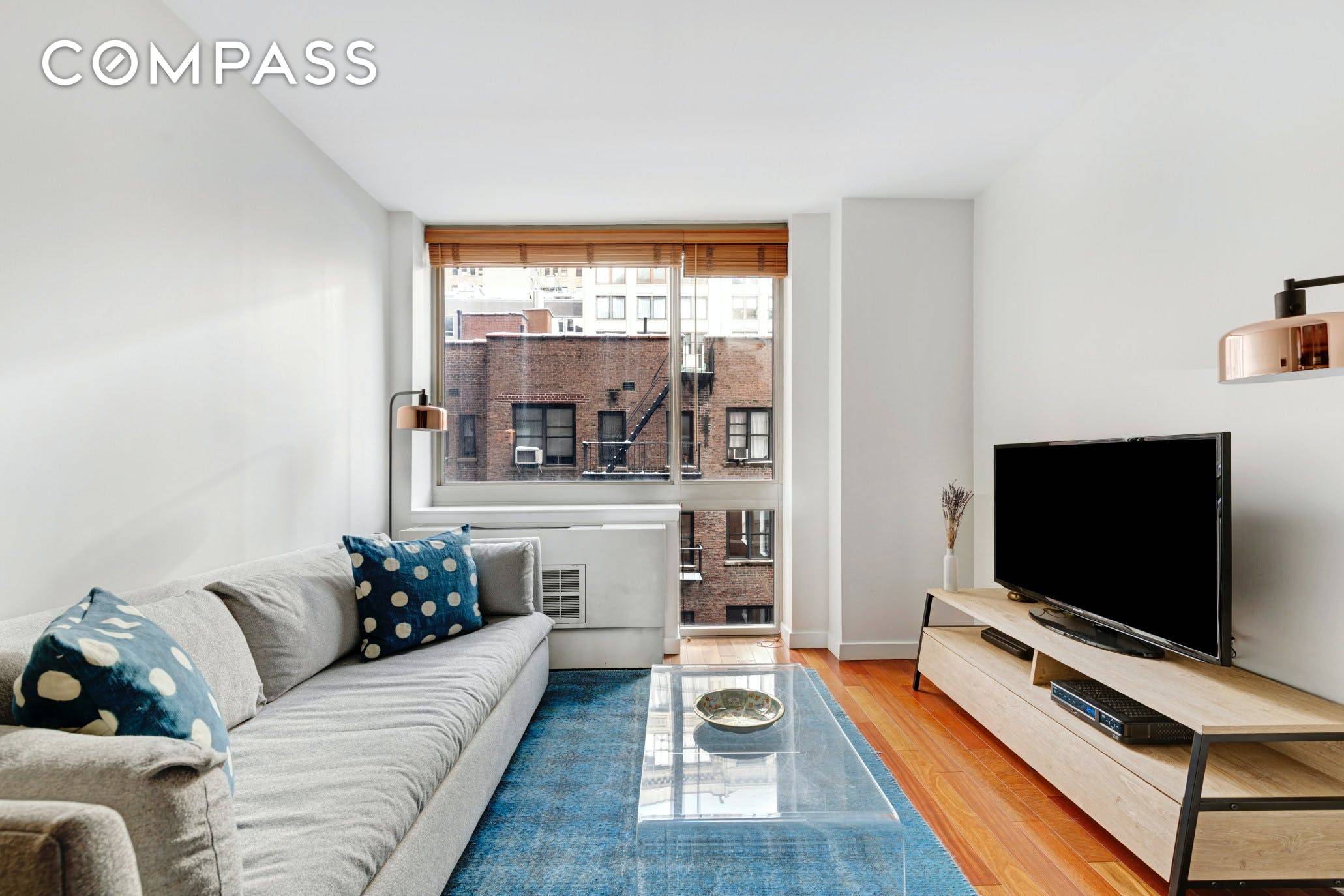 INVESTORS ONLY TENANT IN PLACE This apartment is perfectly sized for a city dweller.
