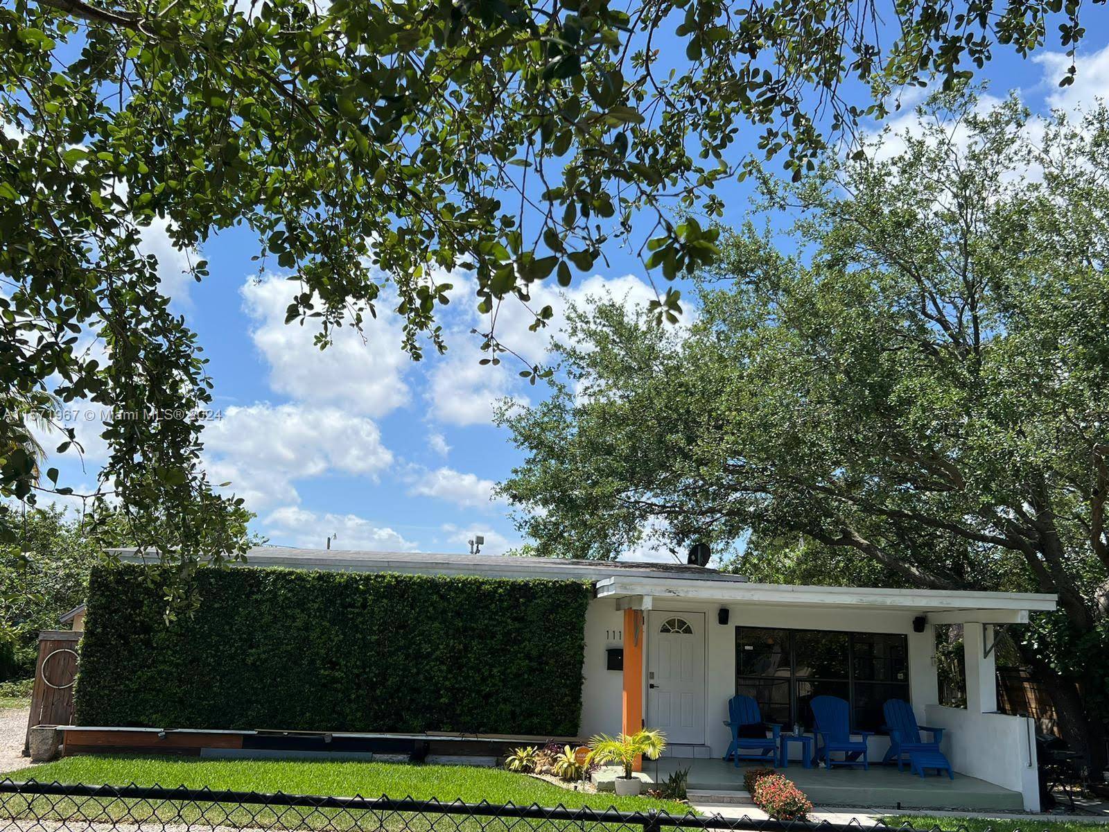 This is an excellent opportunity for investors or first time homebuyers, featuring a big private backyard with a shaded patio area, all available with no HOA fees.