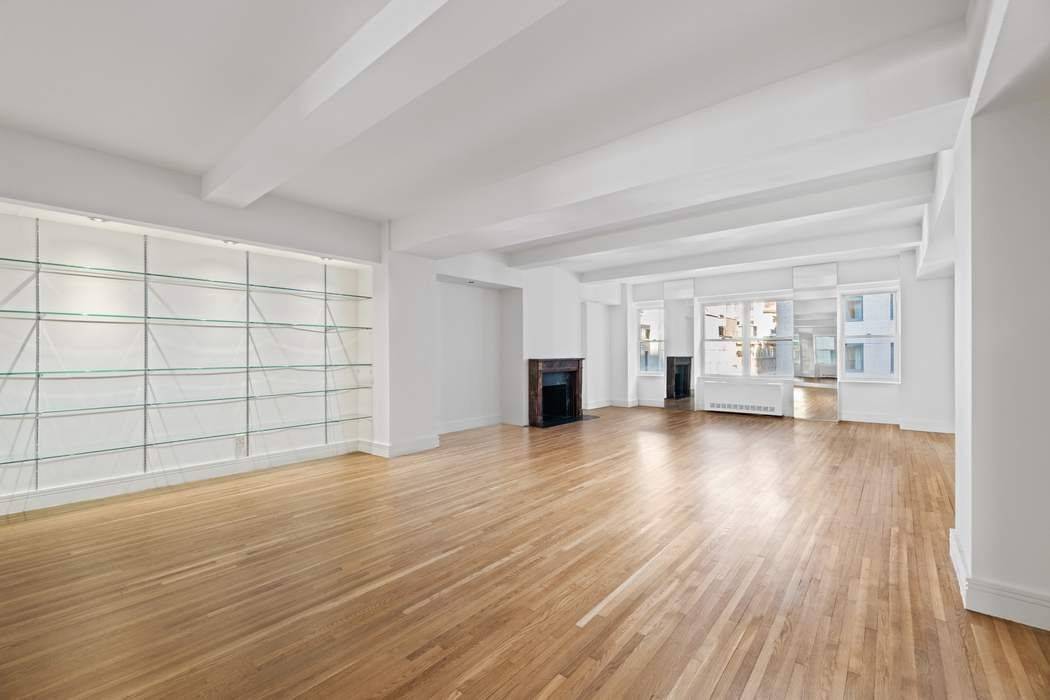This is the one 40 East 61st Street 6B 6, 950 If you re looking for a cozy one bedroom in a luxury condo, this is the one for you.