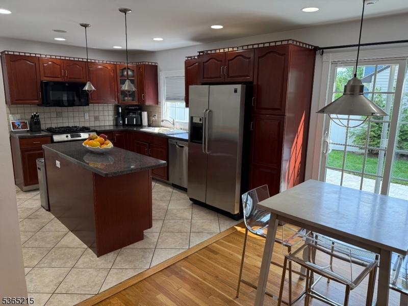 Kitchen Sliders to Patio!