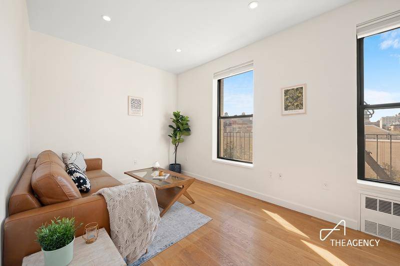 By Appointment ONLY ! Introducing 66 West 84th Street, 4A a stunning and spacious pre war co op apartment located in the heart of the Upper West Side.