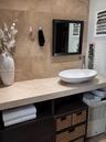 Double sink in principal bathroom