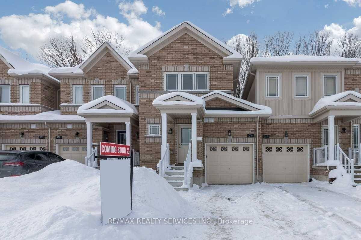 Absolutely stunning freehold townhouse in the prestigious West Ridge community of Orillia.