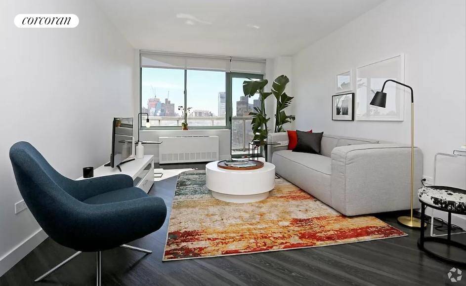 Available from June 1st to August 31st, this luxurious 1 bed 1 bath apartment at 250 East Houston Street offers the ultimate Summer sublet experience.