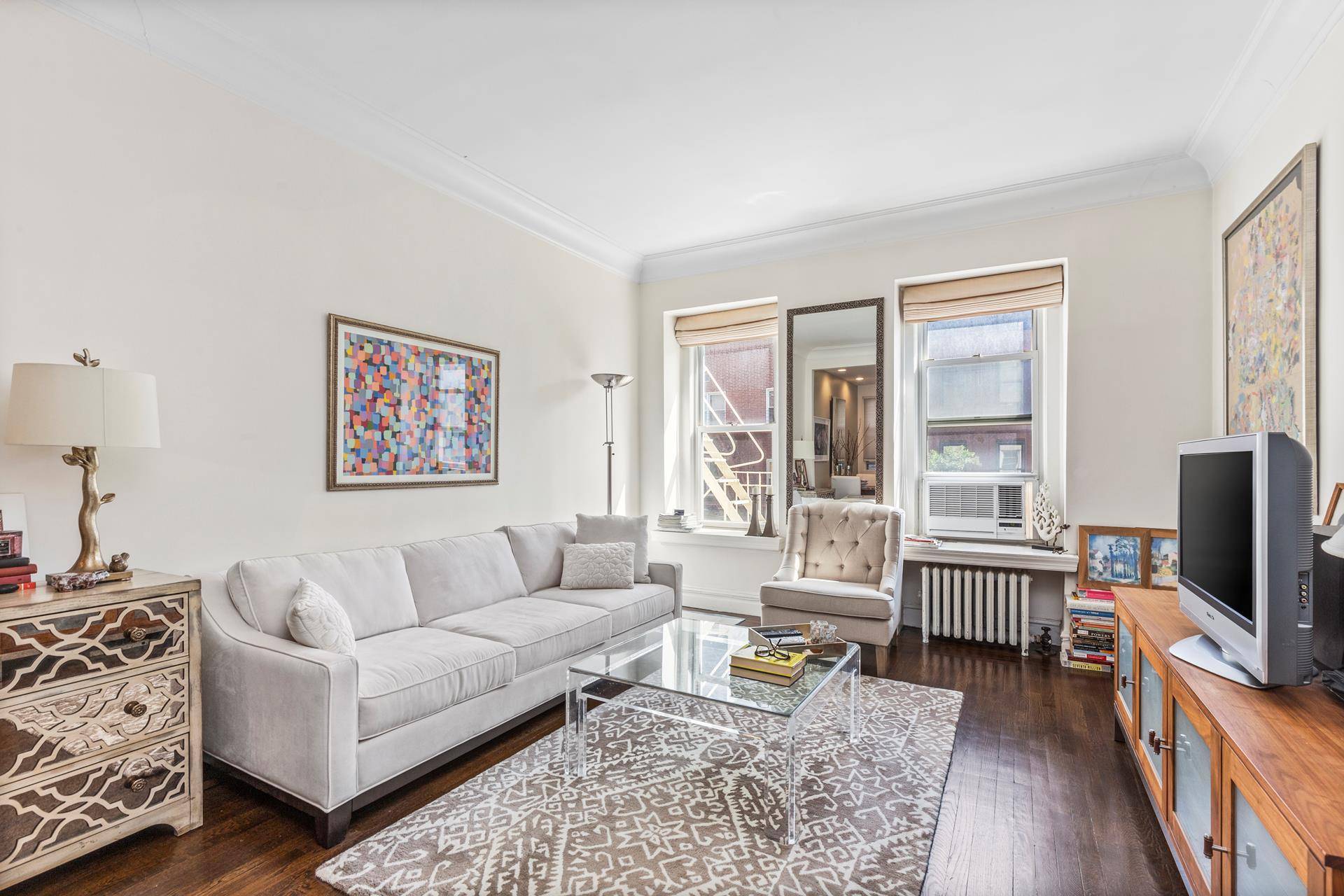 Massive sunny, south facing one bedroom apartment in a well maintained Pre War building with laundry and live in super located a block from beautiful Carl Schurz Park.