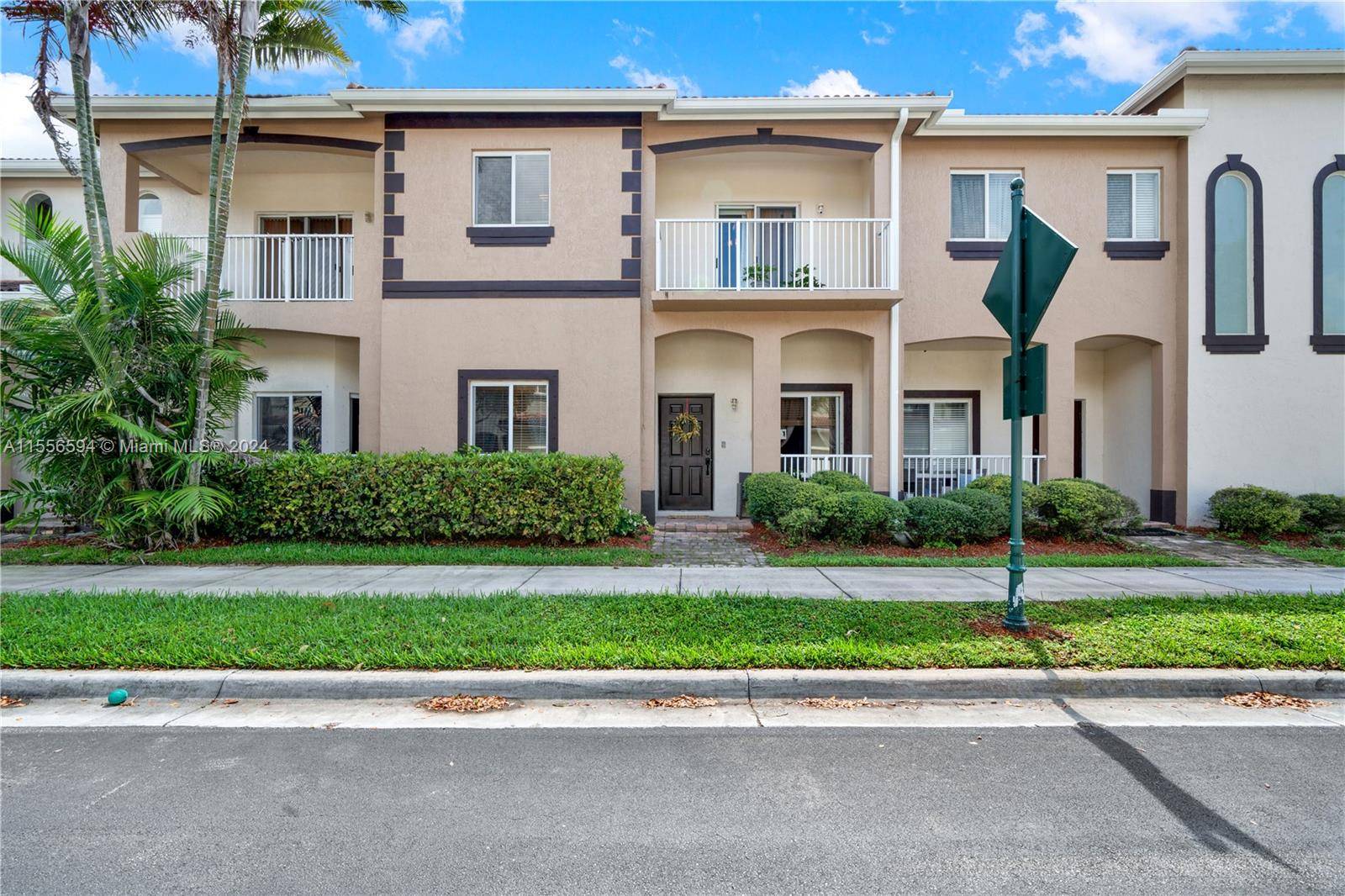 5K towards Closing cost Welcome to Arbor Park Townhouse a meticulously maintained 4 bedroom, 3 bathroom residence offering modern comforts and community charm.