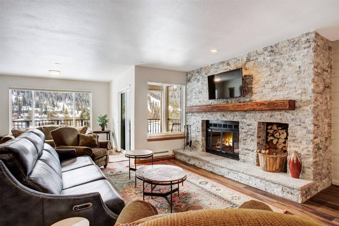 Make lasting memories in this recently remodeled mountain getaway.