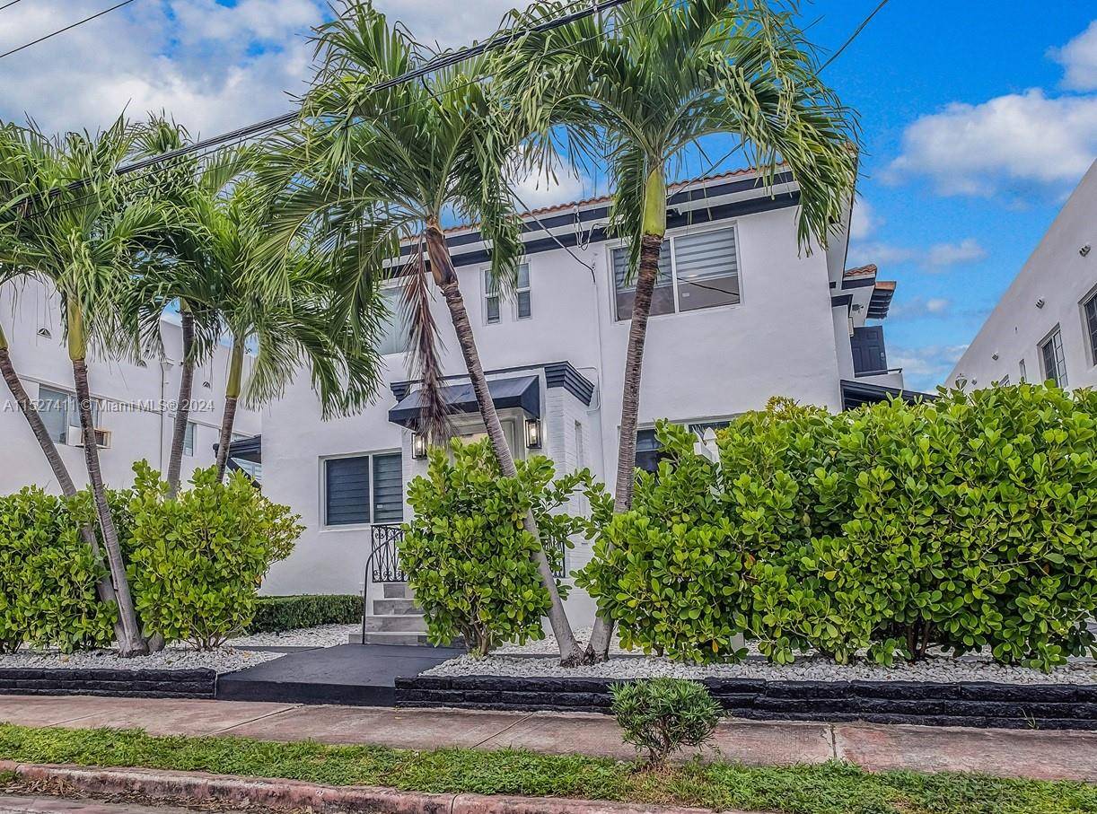 The Fine House is a superb multi family asset in Miami Beach meticulously maintained and in a spectacular location.