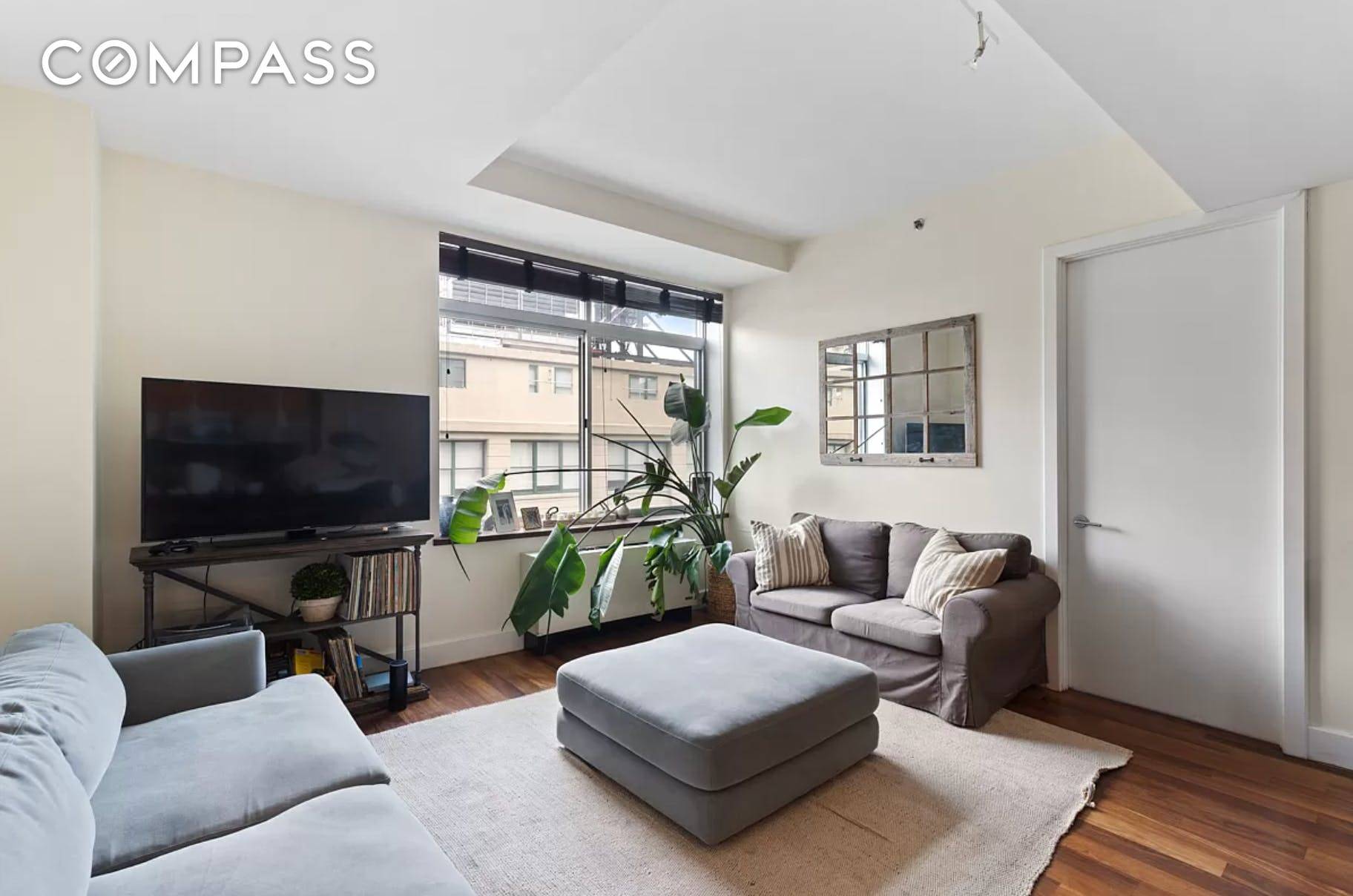 NO FEE A true two bedroom, two full bath apartment with winged bedrooms in the Nexus, a full service boutique condo in the center of Dumbo.