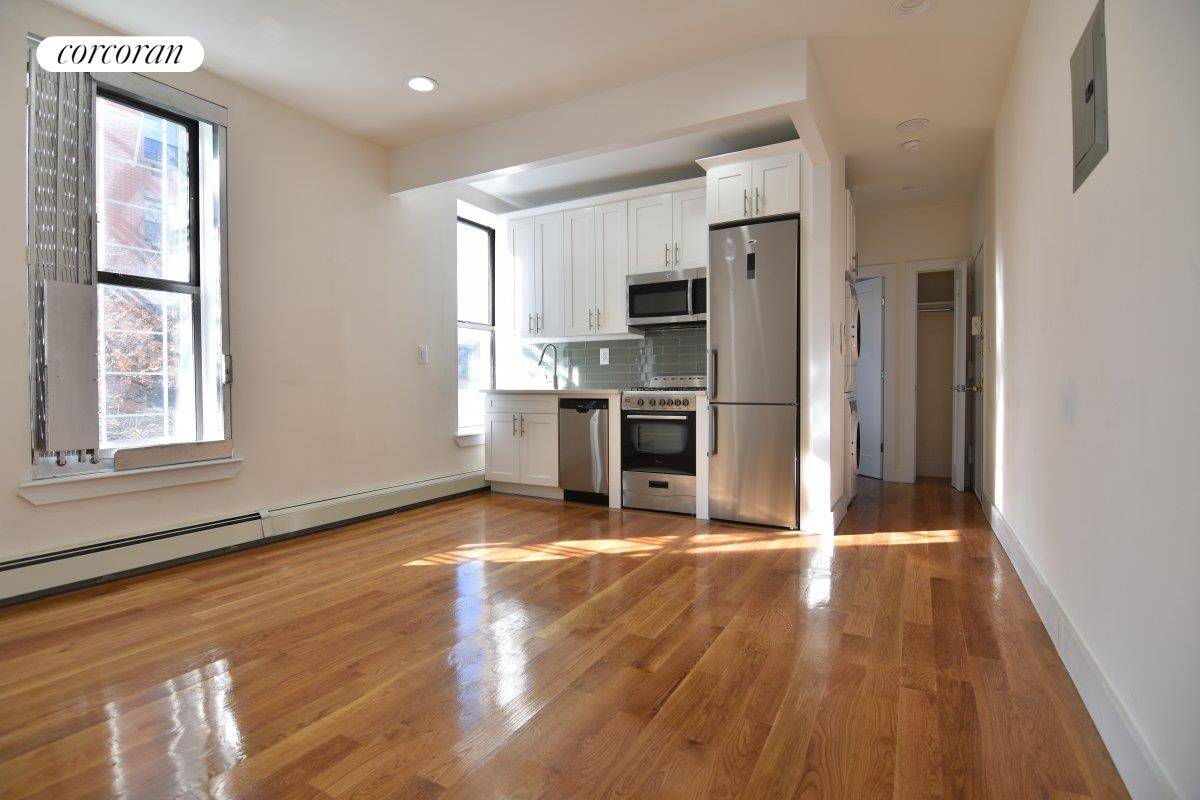 Welcome to this gorgeous newly renovated 2 bedroom apartment with the added convenience of a washer dryer !