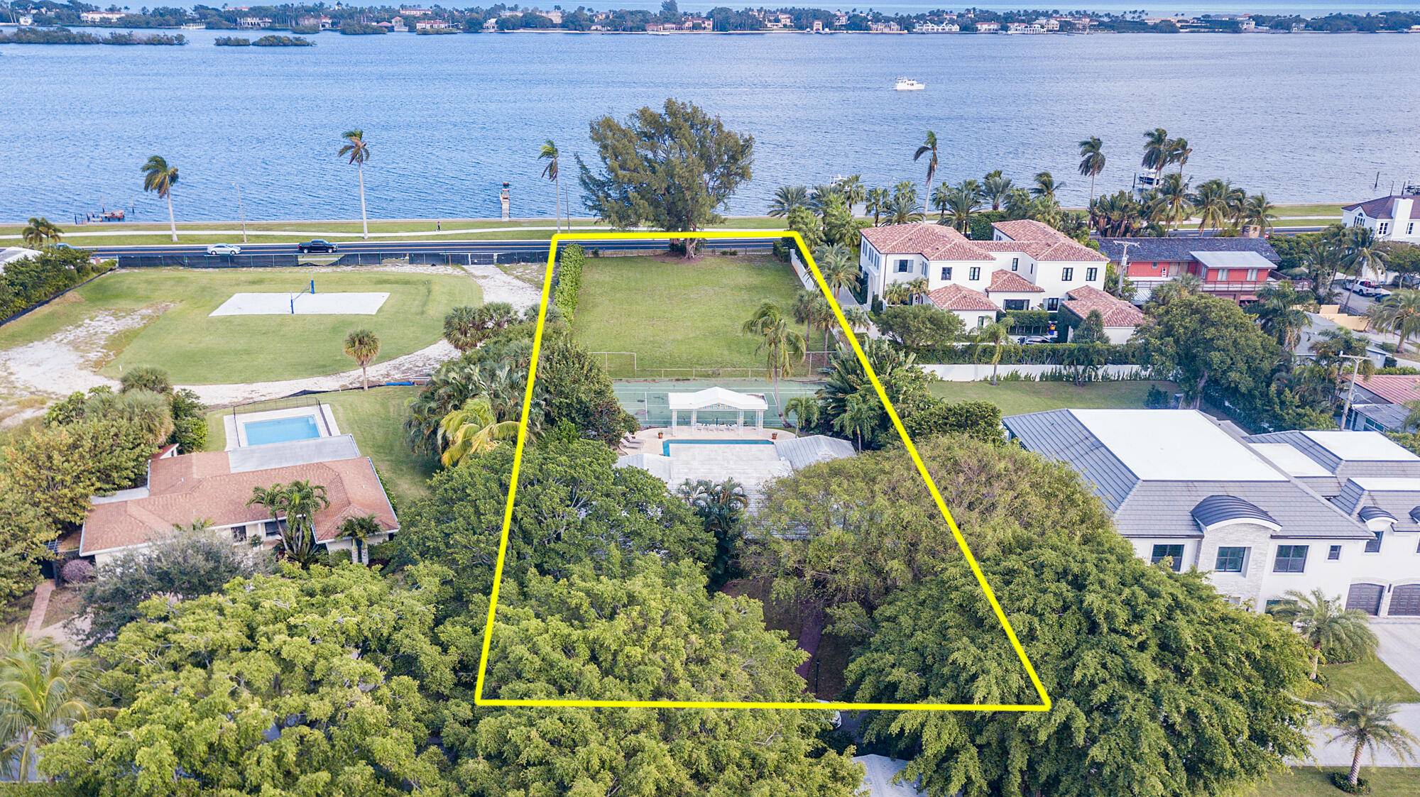 Incredible waterfront opportunity South of Southern.