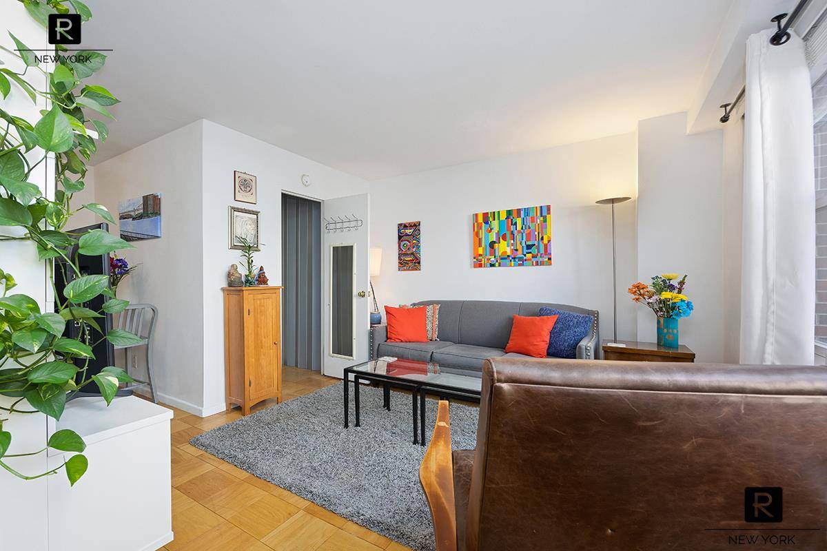 DEAL FELL THROUGH ! Back on the Market !