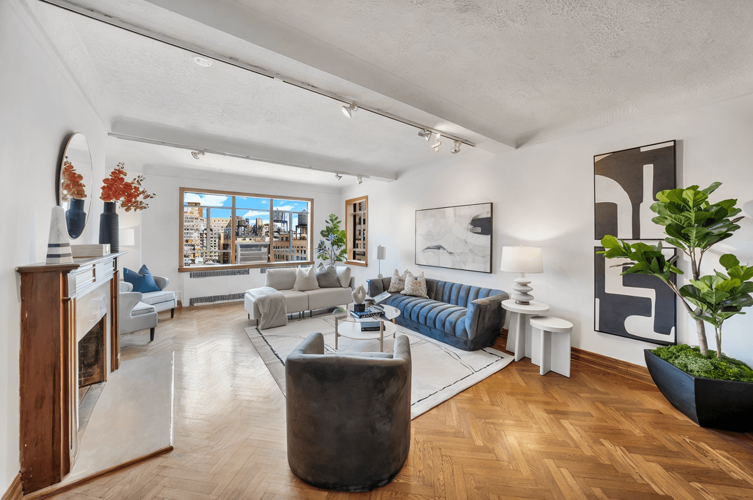 GRAND SUN DRENCHED 4 BEDROOM 3 BATHROOM WITH TWO PRIVATE TERRACES amp ; STUNNING CITY AND HUDSON RIVER VIEWS.