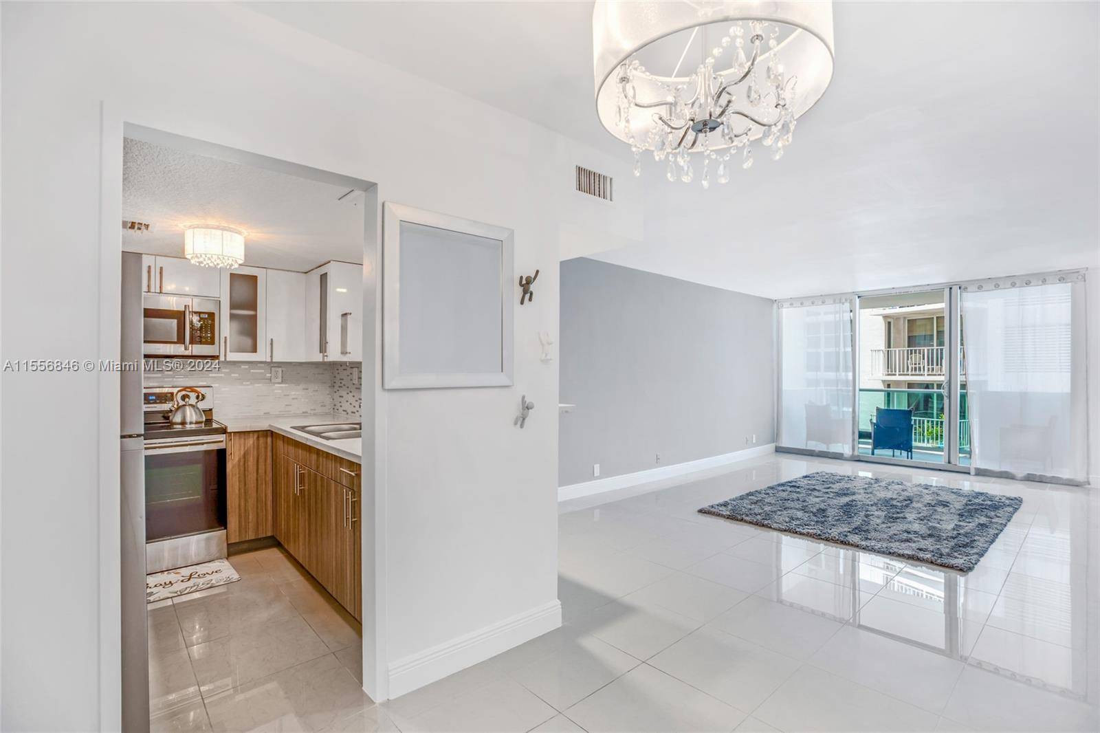 Beautifully remodeled spacious 1 1 with bay view in the desirable Mirador 1200 on West Ave, Miami Beach.