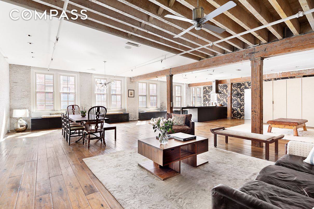 This 4, 000 SF true Soho loft is a duplex of immeasurable scale and stature.