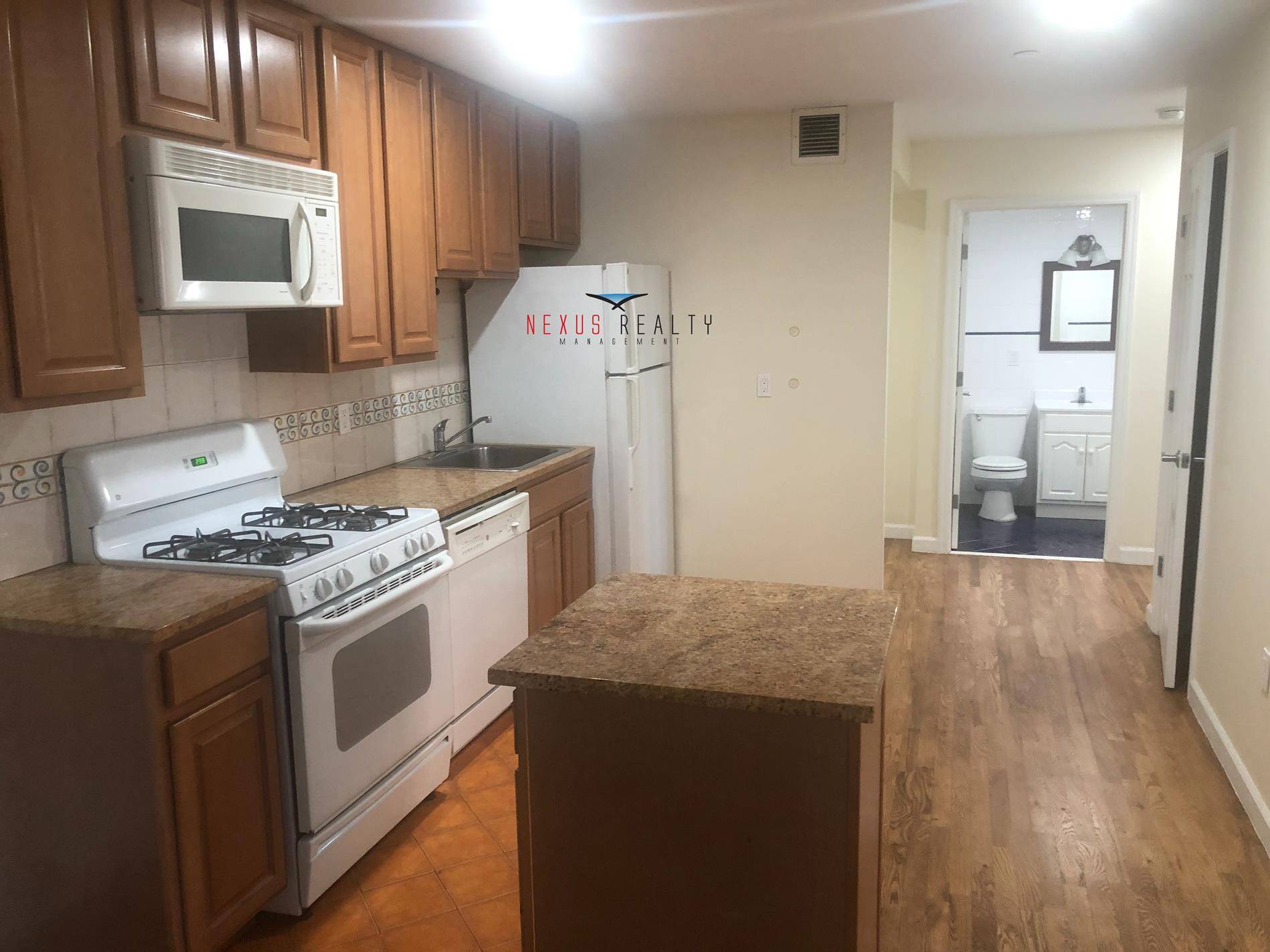 Beautiful 2 Bedroom apartment in Astoria 2600 NO BROKERS FEE2 Queen size bedrooms on the 4th floor in a 6 story small buildingOpen kitchen with dishwasher, microwave, and great cabinet ...