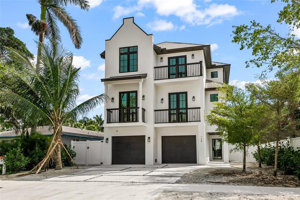 128 Fillmore Sarasota FL 34236 MLS# A4686935