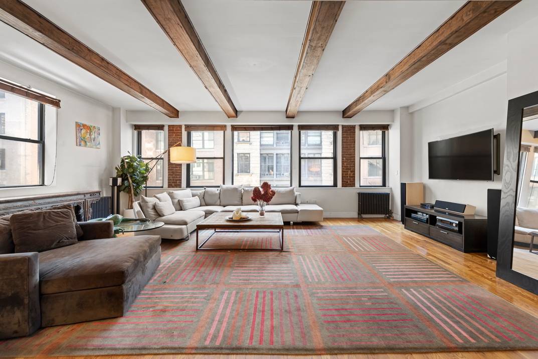 A spacious floor through loft graced with charming urban details and a prime Flatiron address, this convertible 3 bedroom, 2 bathroom home offers luxury city living close to Union Square, ...