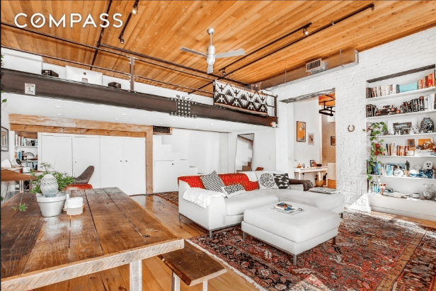 South Williamsburg Charm 1BD 1BA loft lover's dream in the heart of South Williamsburg !
