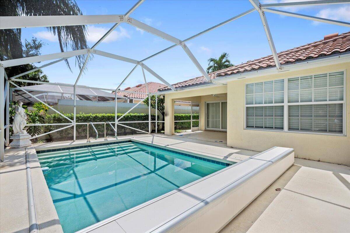 Perfect Location, Fully Renovated, Single Level 2Bed 2Bath Pool Home with Stunning Lake Views.